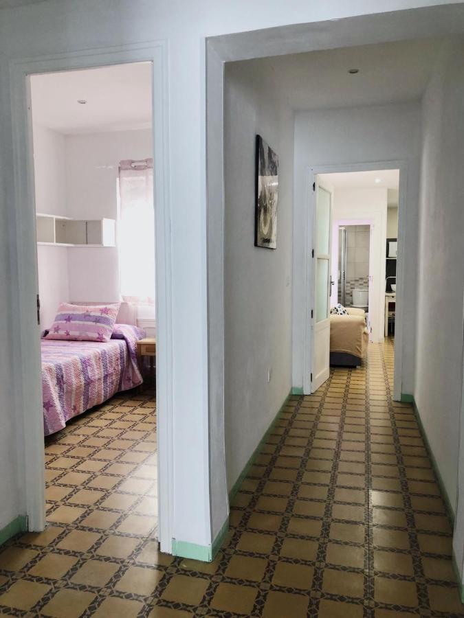 Cerca Del Centro De Alicante Esterno foto